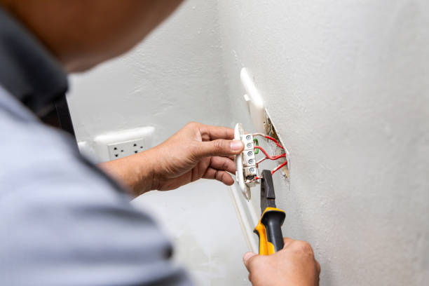Best Local Electrician Companies  in Shpee Neck, MA